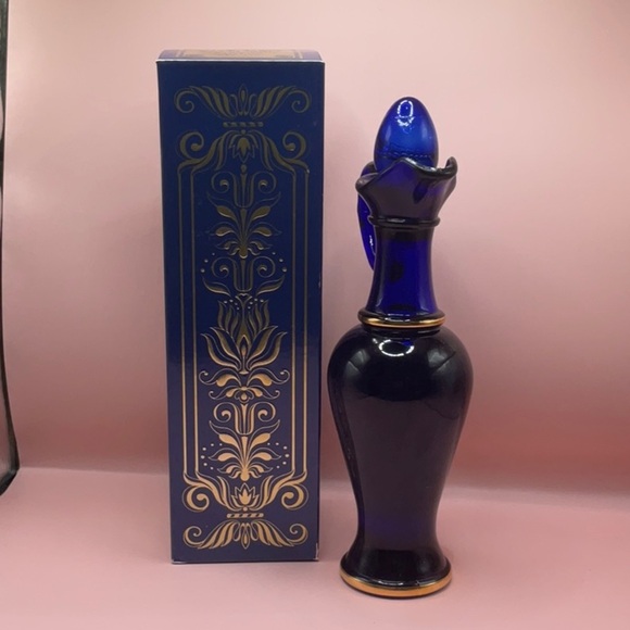 Vintage AVON Nile Blue Bath Urn Skin-So-Soft Bath Oil 6oz Cobalt Glass W/ Box - Picture 2 of 5